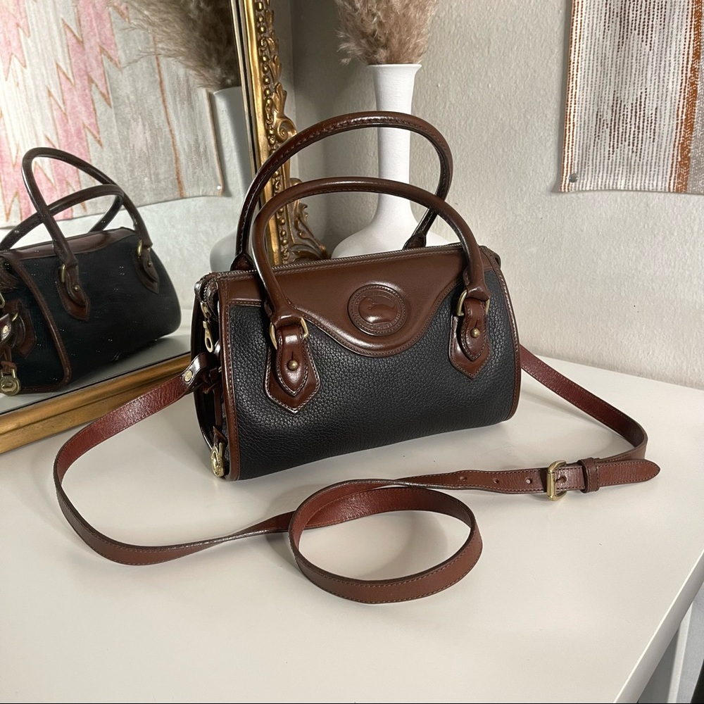 ✨SALE✨ Vintage Dooney & Bourke Satchel